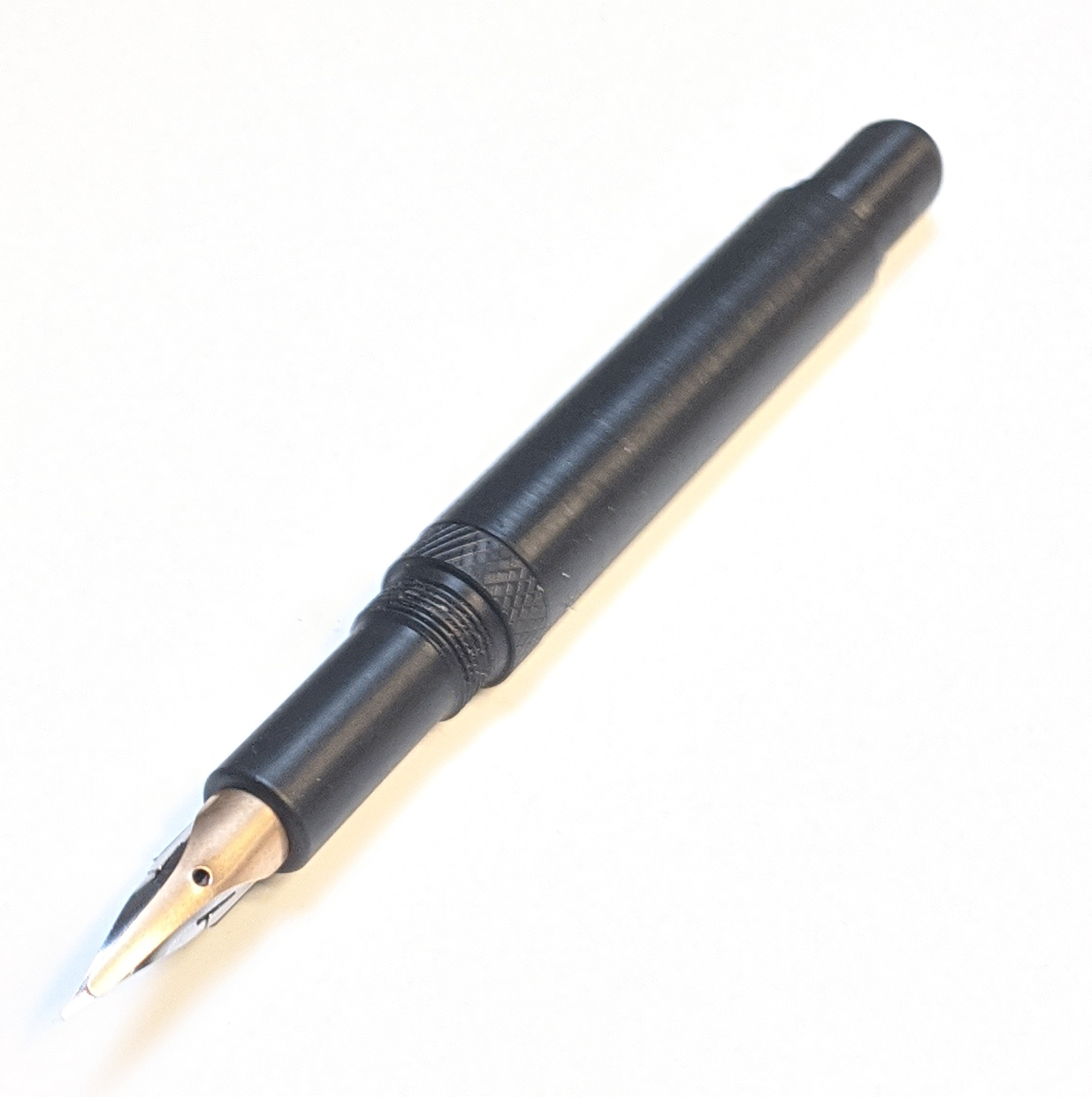 Manga G Zebra Classic Fountain Pen with Overfeed